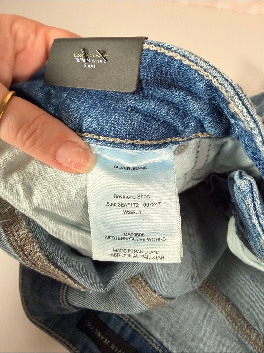 SILVER JEANS Boyfriend Mid-rise Shorts NWT - Picture 8 of 9
